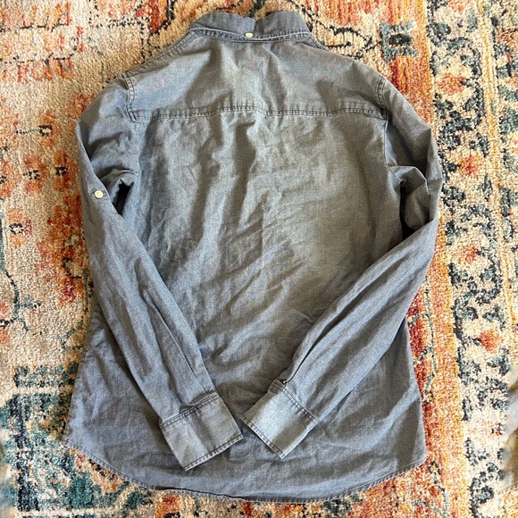 J. Crew Perfect Fit Chambray Button-Down Extra Small - Picture 3 of 5